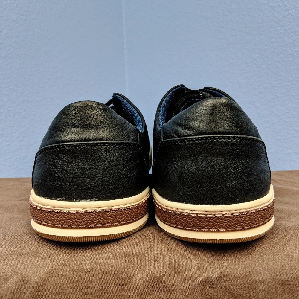 Mens "Andrew" Classic Casual Fashion Sneakers - Picture 2 of 6